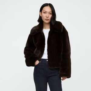 NWT GAP 100% Recycled Relaxed Faux-Fur Jacket